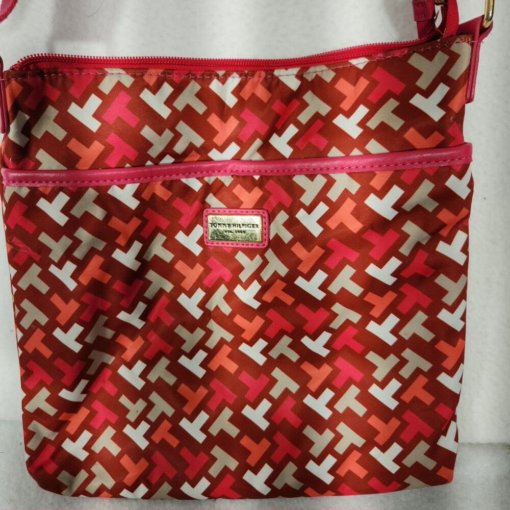 Womens Pink Tommy Hilfiger Shoulder Bag. Erin II.  10.5”x10.5” Strap. Pockets